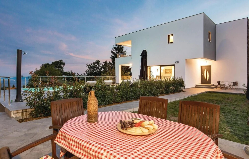 Stunning Home In Matulji