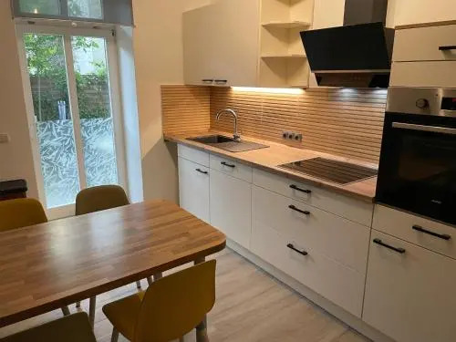 3-Room Karl-Heine