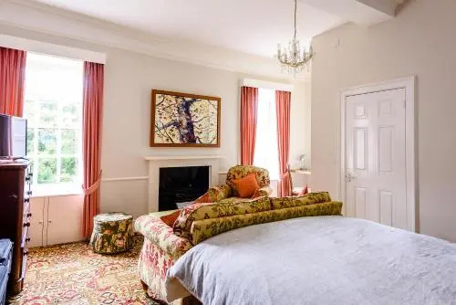 Mangreen Country House