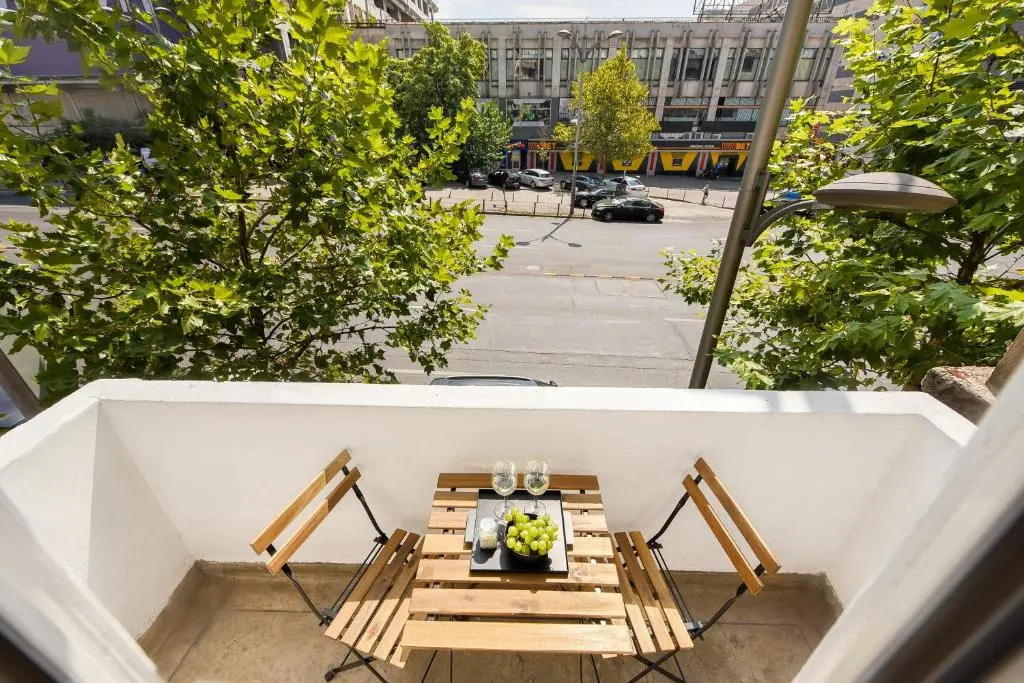 THE INDUSTRIAL. Huge Unirii Square Apartment