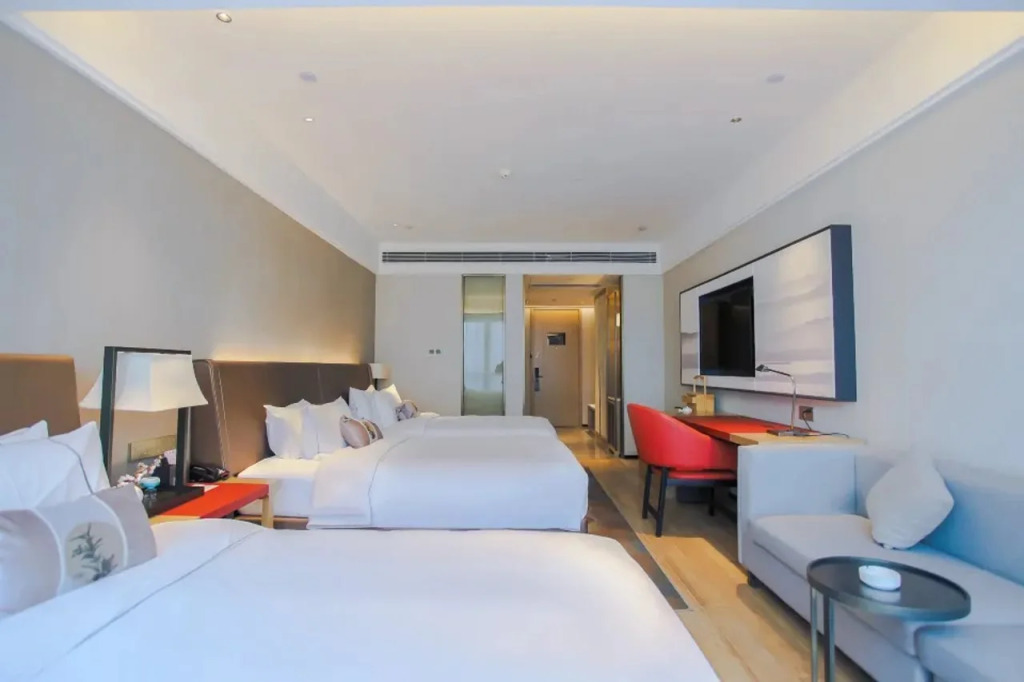 Echeng Hotel (Changchun Yiqi, West High-speed Railway Station)