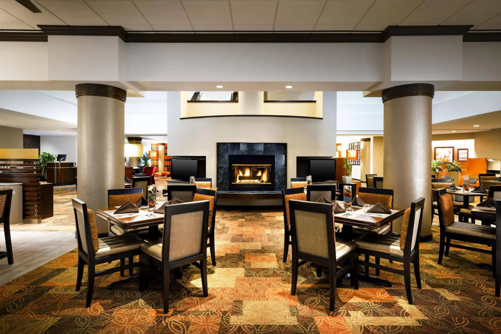 Sheraton Suites Orlando Airport Hotel