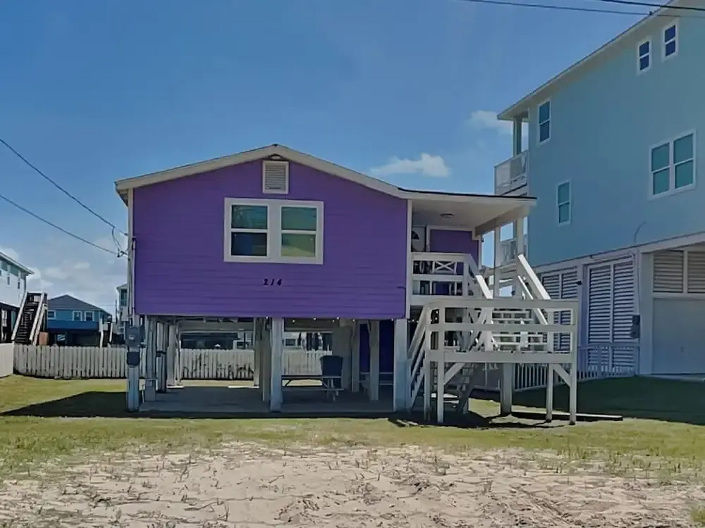 Surfside Beach Bungalow by Ryson Vacation Rentals