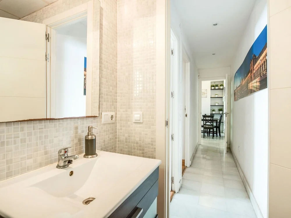 Comfy Holiday Home in Seville near Town Center