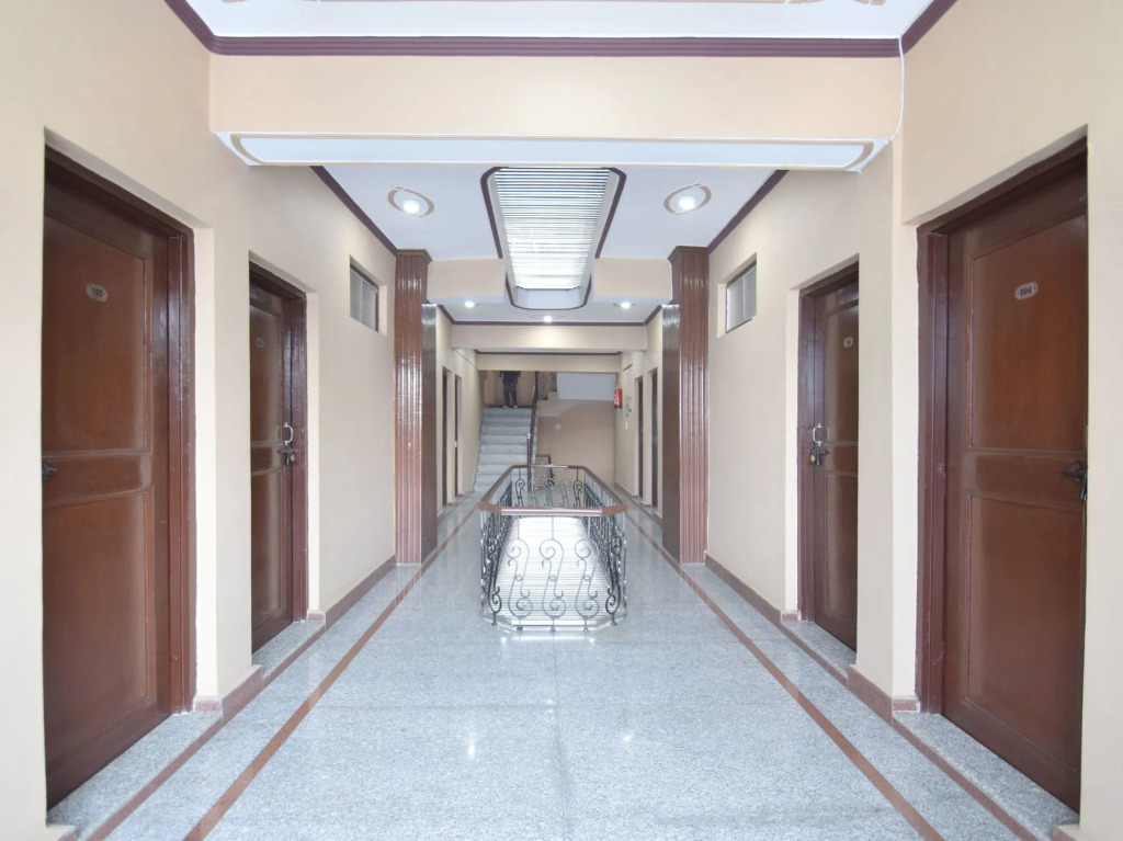 OYO 12202 Hotel Samar