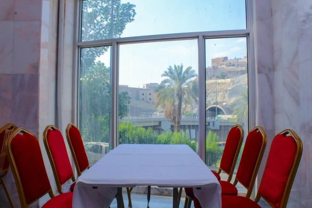 Dar Al Bayan Hotel