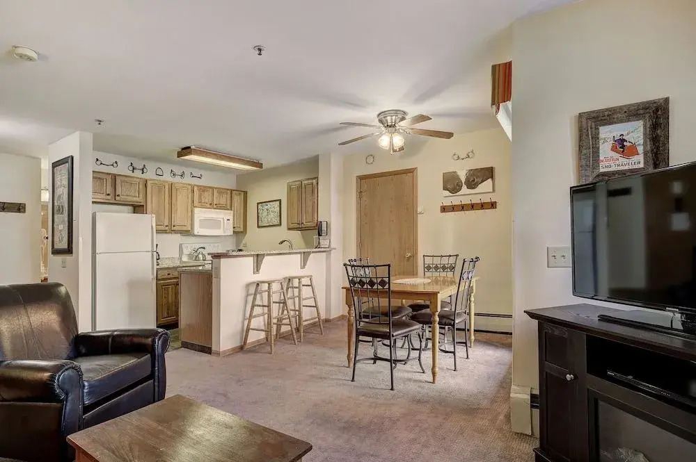 River Mtn Lodge W103