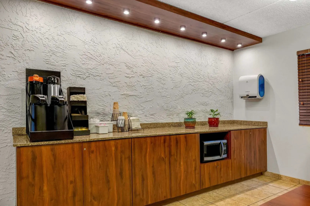 Motel 6-Elk Grove Village, IL - OHare