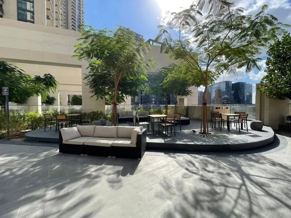 Silkhaus Luxury Tower in Downtown Pool Gym