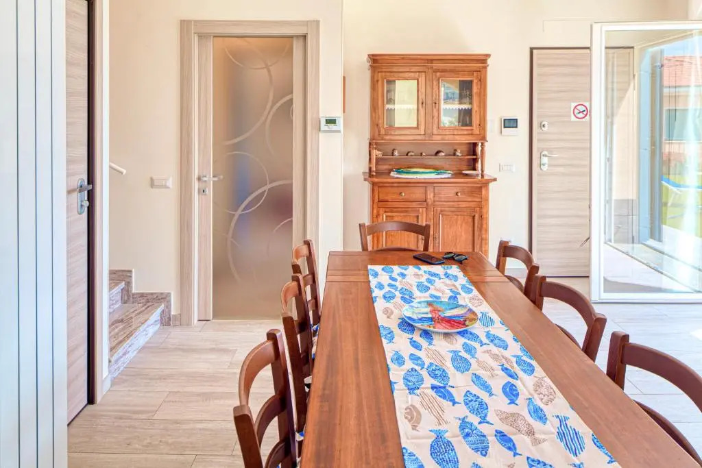 Villa Mimosa Diano Marina: exclusive use villa, garden, barbecue, 3 bedrooms and 3 bathrooms