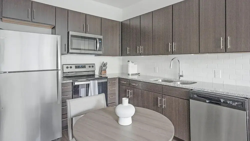 Landing Apartments - Landing Midtown