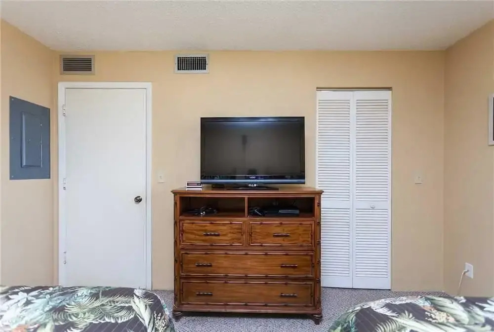 Shores Club 403 - Two Bedroom Condo