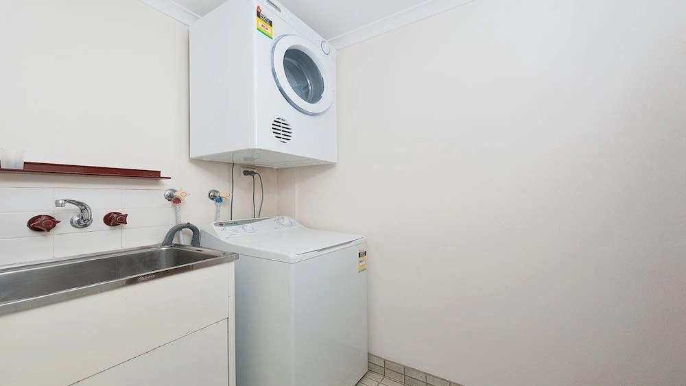 Misthaven, Unit 1/12 Mistral Close