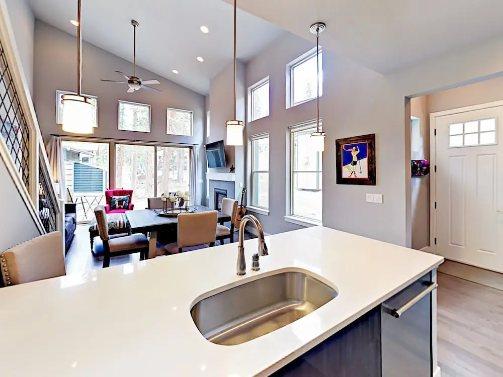 Brand-new 2br Rendezvous Townhome W/ Patio 2 Bedroom Townhouse
