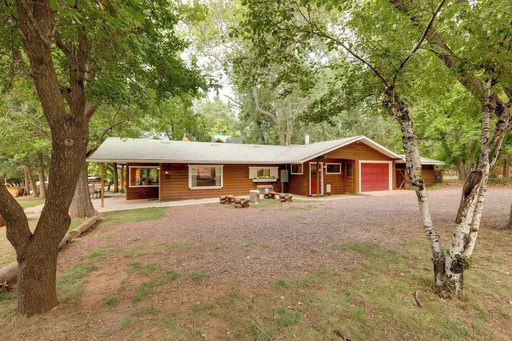 Cozy Cabin on 1 Acre in Premier Pine Neighborhood