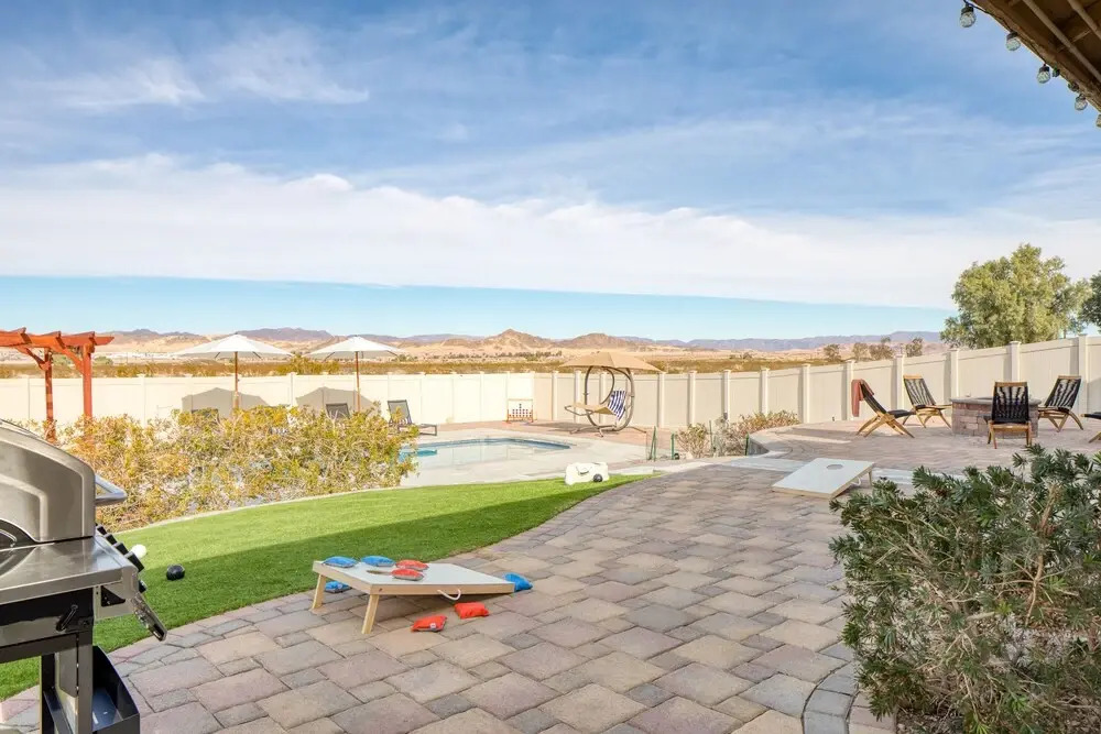 Salton by Avantstay Luxury Desert Estate w/ A Gorgeous Interior, Pool, Patio & Ping Pong!