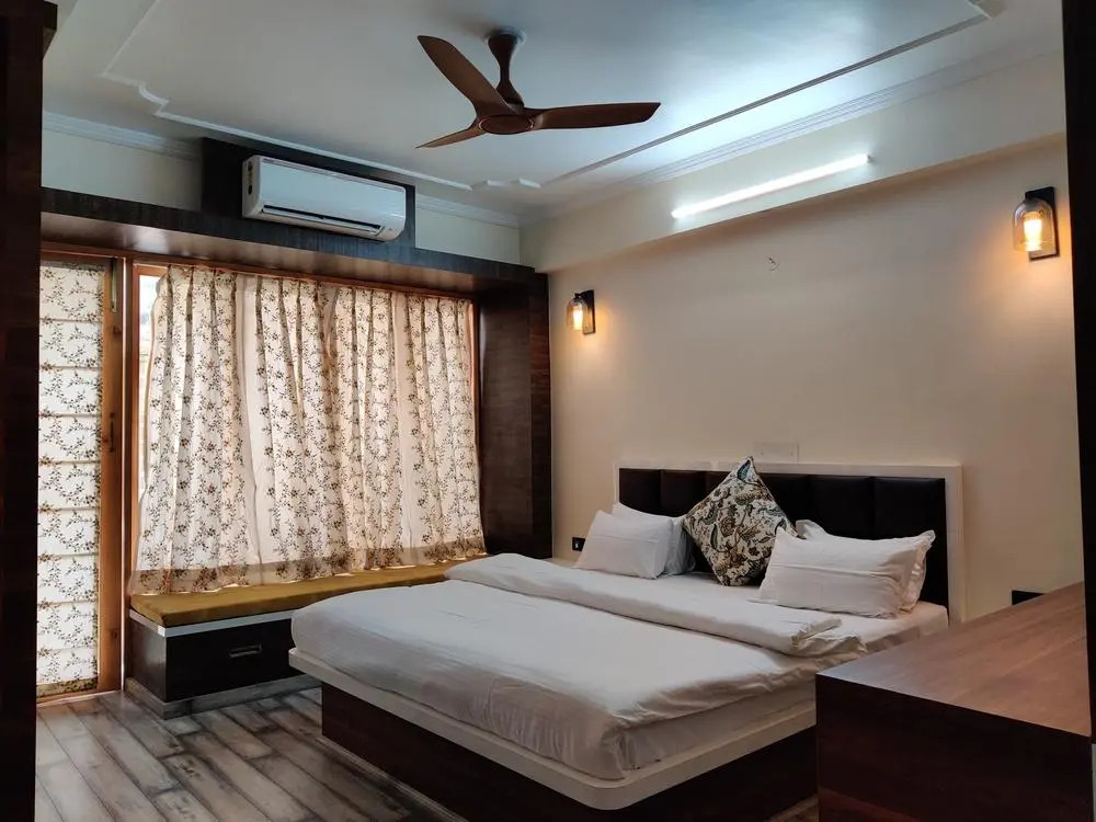 Shanti Villas - Luxury Home Stay Apartment