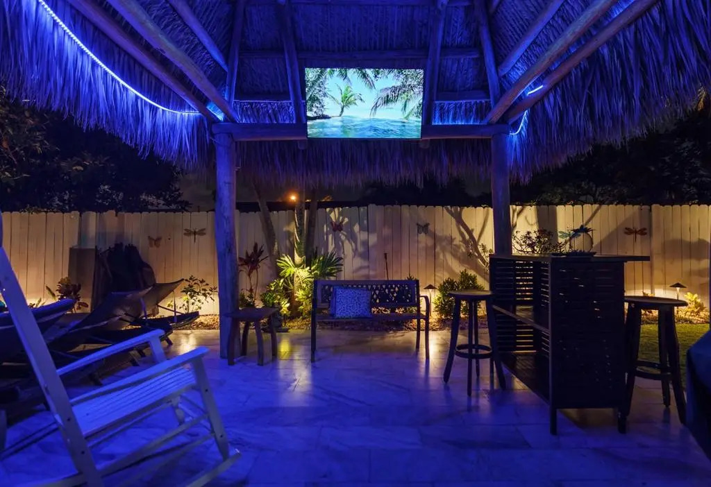 Tiki-home Elite Staycation