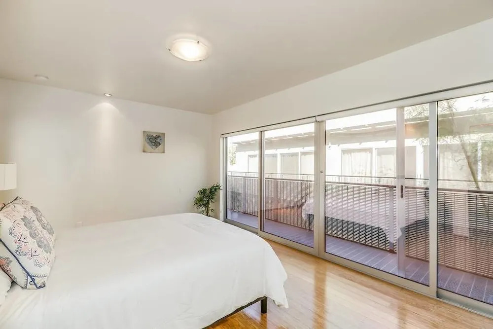 San Juan Avenue Exclusive 4BR