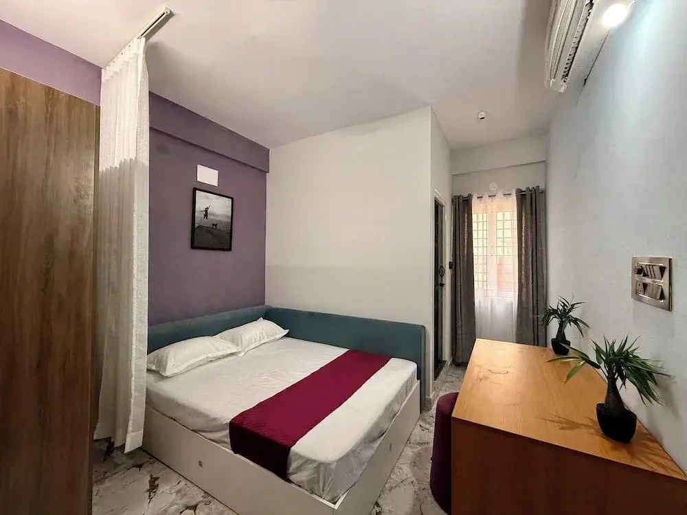 C Suites Bren