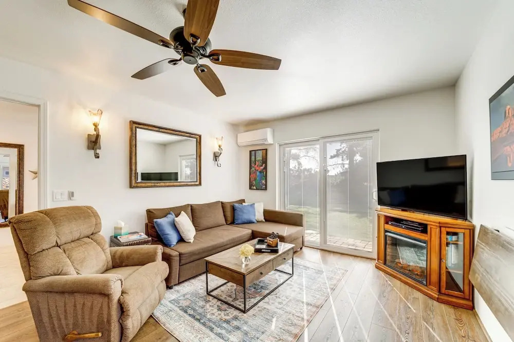 Walk to Trails! Sedona Casita w/ Fire Pit & Views