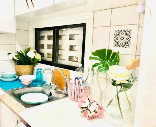 Sunbreeze Sea Side Beach House -150 meters to beach