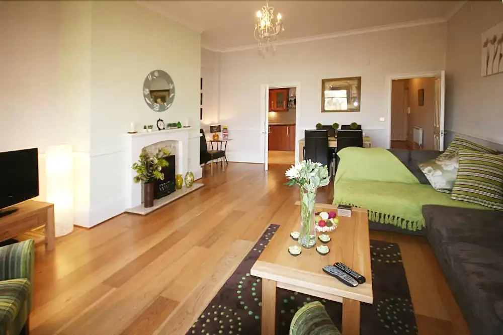 Langton Court Apartment