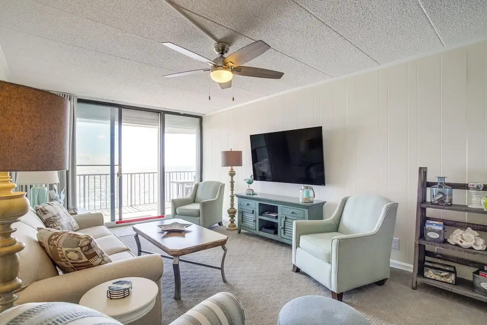 Heated Pool + Views: Beachfront Ocean City Gem