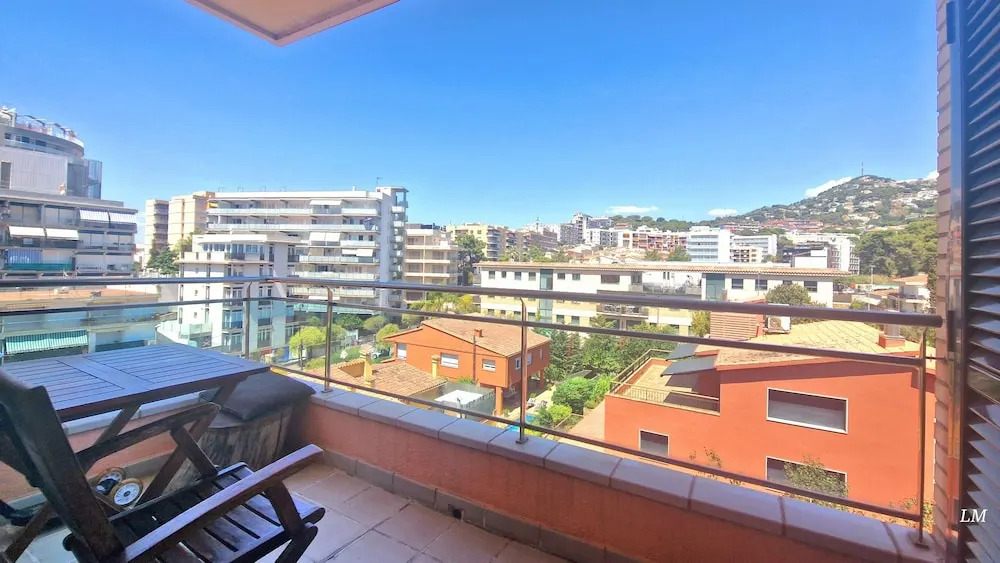 Cozy Apartment by the Sea in Lloret de Mar - Ref A090 Rene Go2llolet