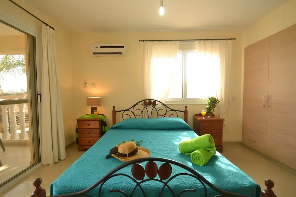 Thea Apartment