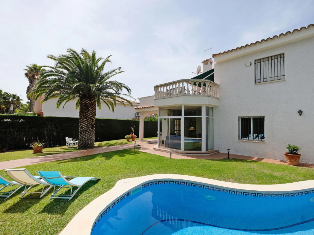 Holiday Home Carlos by Interhome