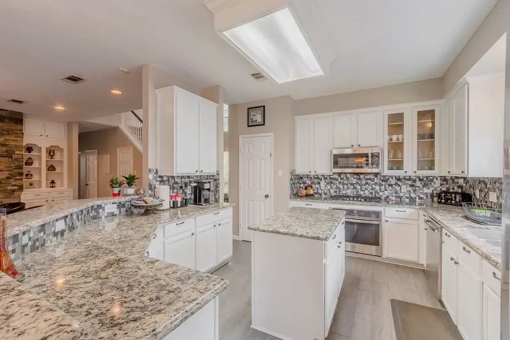 Family Friendly Spacious Home with Backyard Pool by Redawning