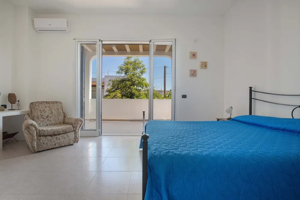 2042 Villa Rossella Blu