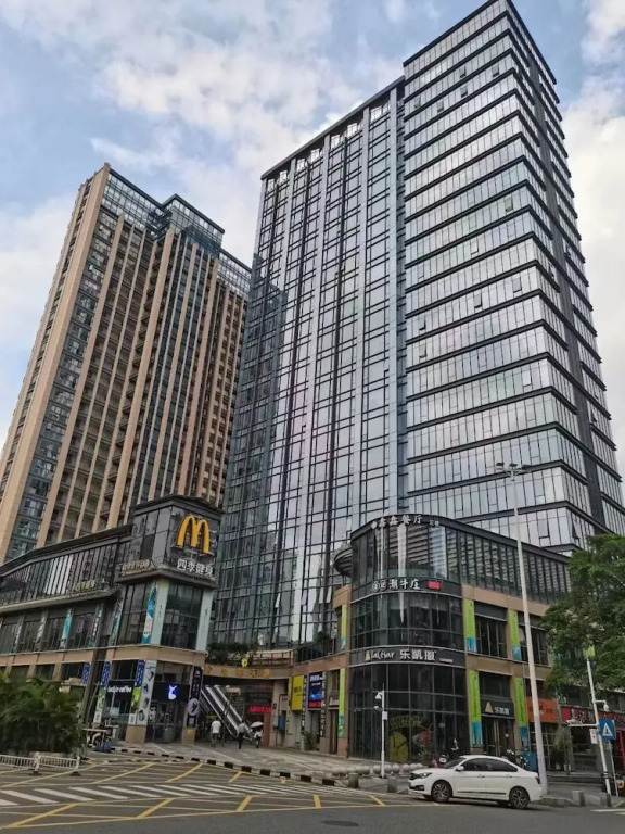 Shengang Apartment Zhuoyue Qianhai
