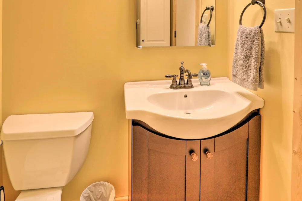 Cozy Condo: Walk to Resort, 9 Mi to Sugar Mountain