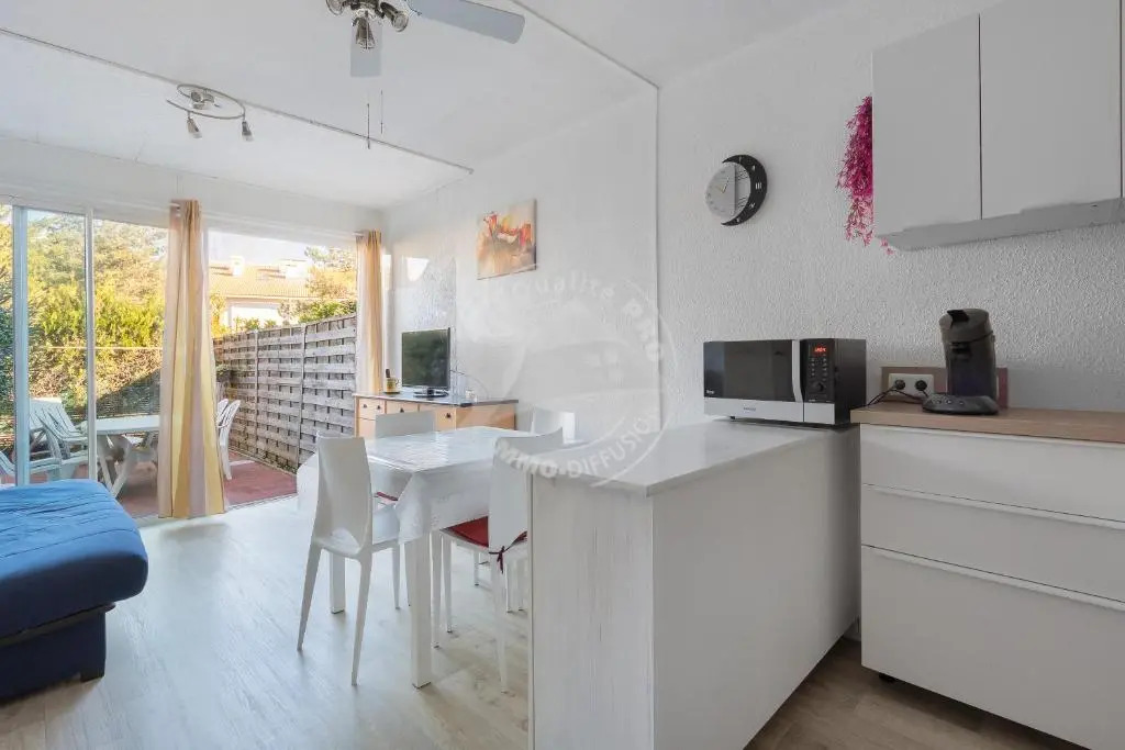 AS20165 - Studio cabine avec parking privé proche de la plage