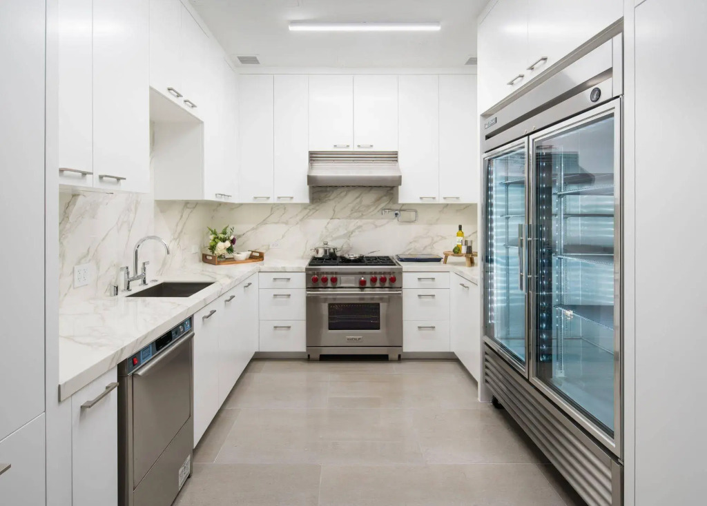 Level Furnished Living