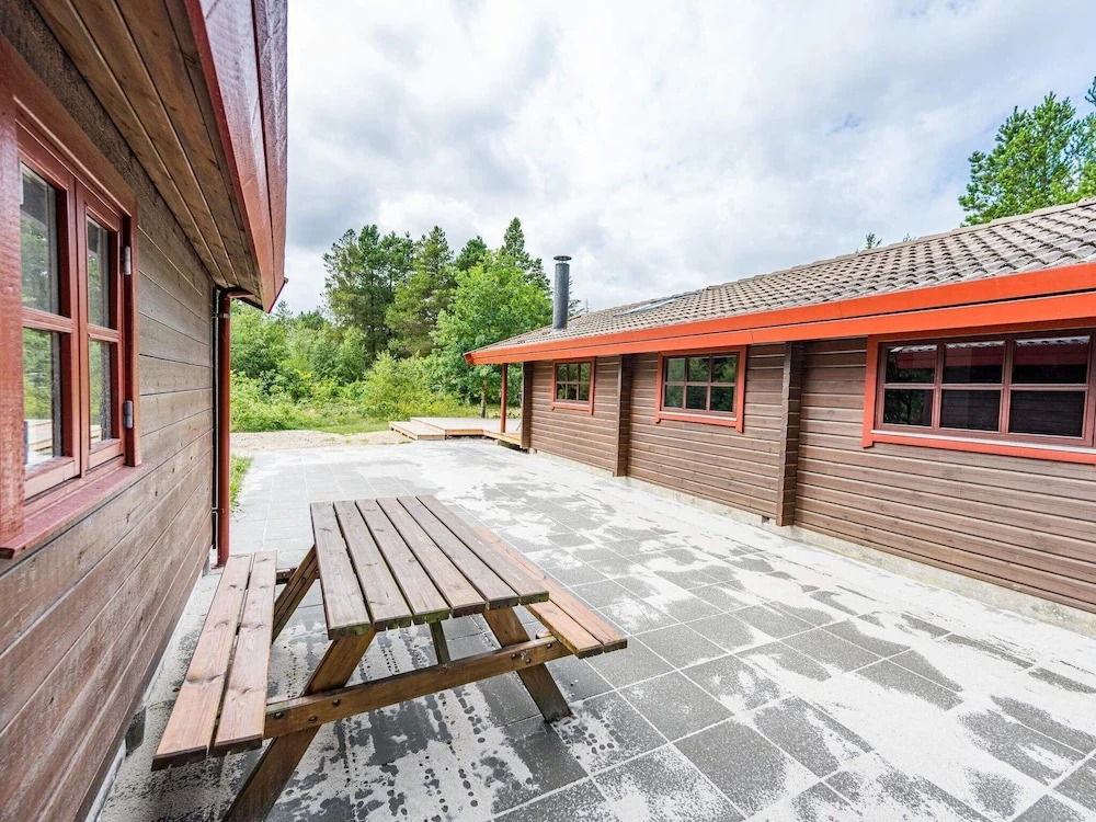 6 Person Holiday Home in Oksbøl