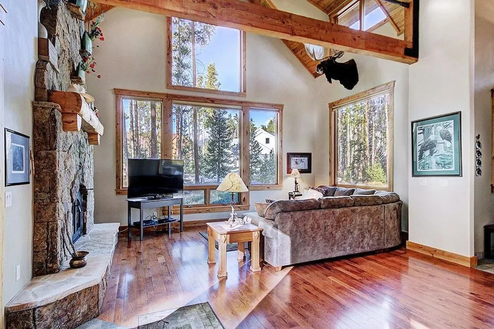 Silver Circle Chalet by RedAwning