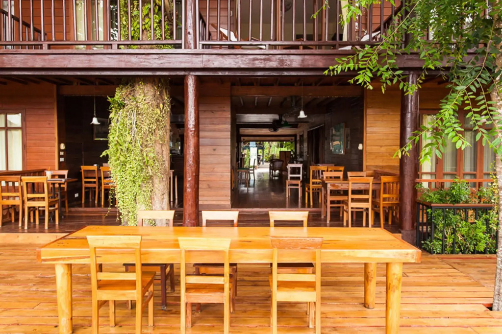 Riverhouse Resort