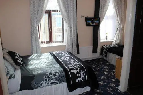 Peakdale Lodge Bed and Breakfast Glossop