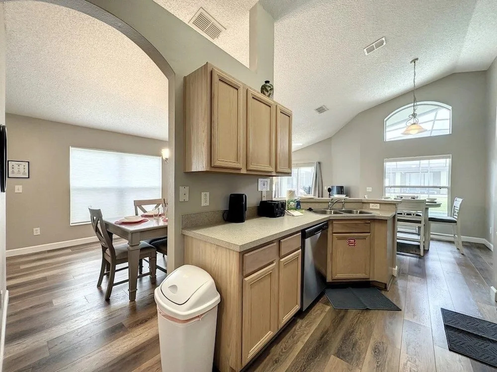 4 Bed 3 Bath In A Gated Community With Pool 4 Bedroom Villa by RedAwning