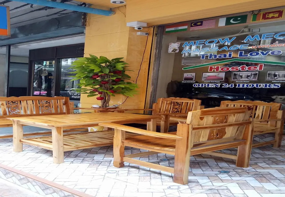 Thai Love Cafe & Hostel