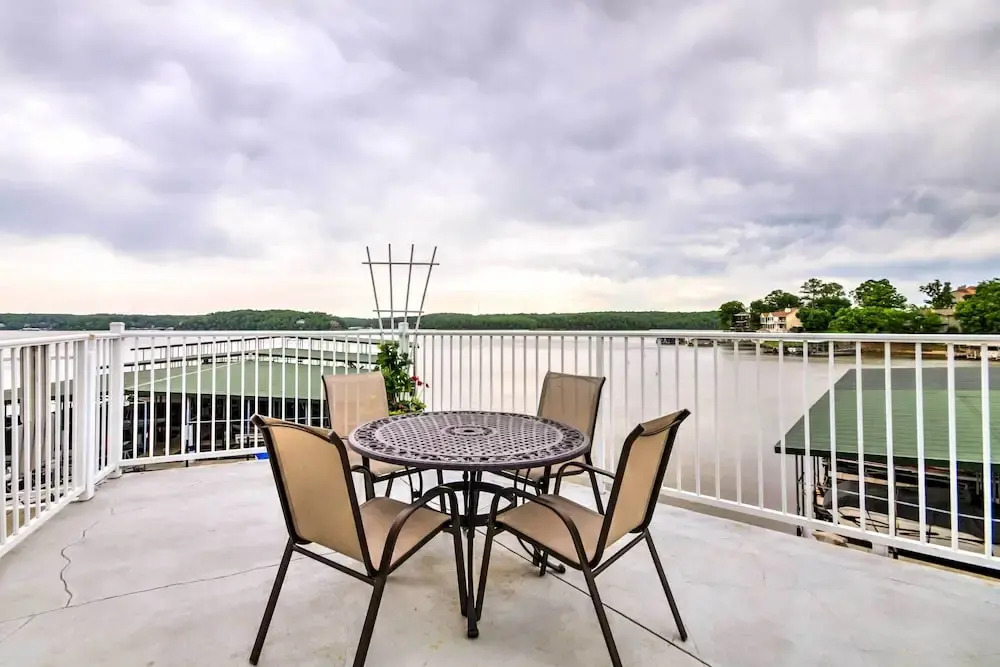 Lakefront Osage Beach Condo: Dock Your Boat Here!