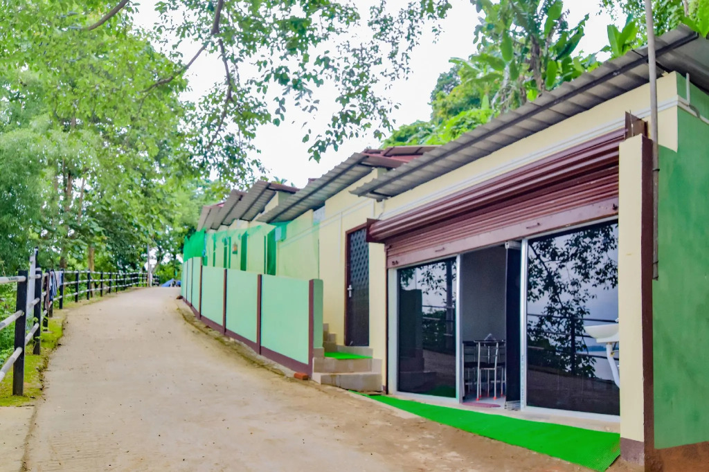 OYO 77896 Darshini Homes