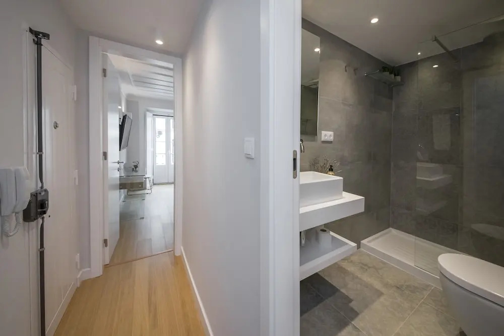 Designer Apartment in one of Lisbon's Trendiest Quarters
