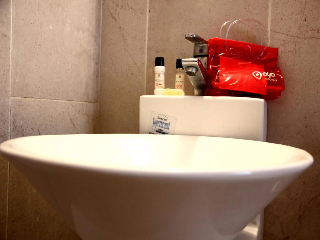 OYO Apartments Kalyani Nagar Gold Adlabs