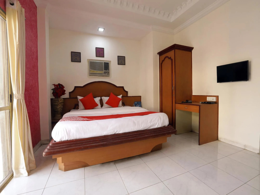 OYO Flagship 12049 Hotel Ravi Kiran Executive