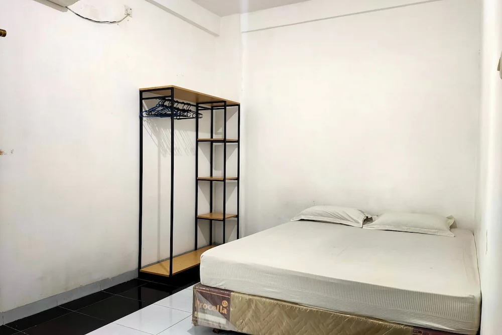 Hotel O Pondok Puti Sartika SyariahNearPasar Jumat Aluh Aluh