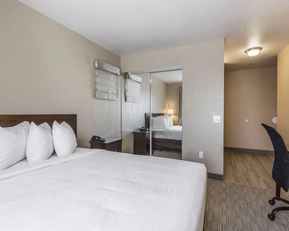 Americas Best Value Inn Loma Lodge Motel